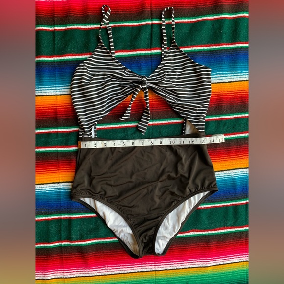 Urban Outfitter Out From Under Cutout Swimsuit Size L - Picture 4 of 6